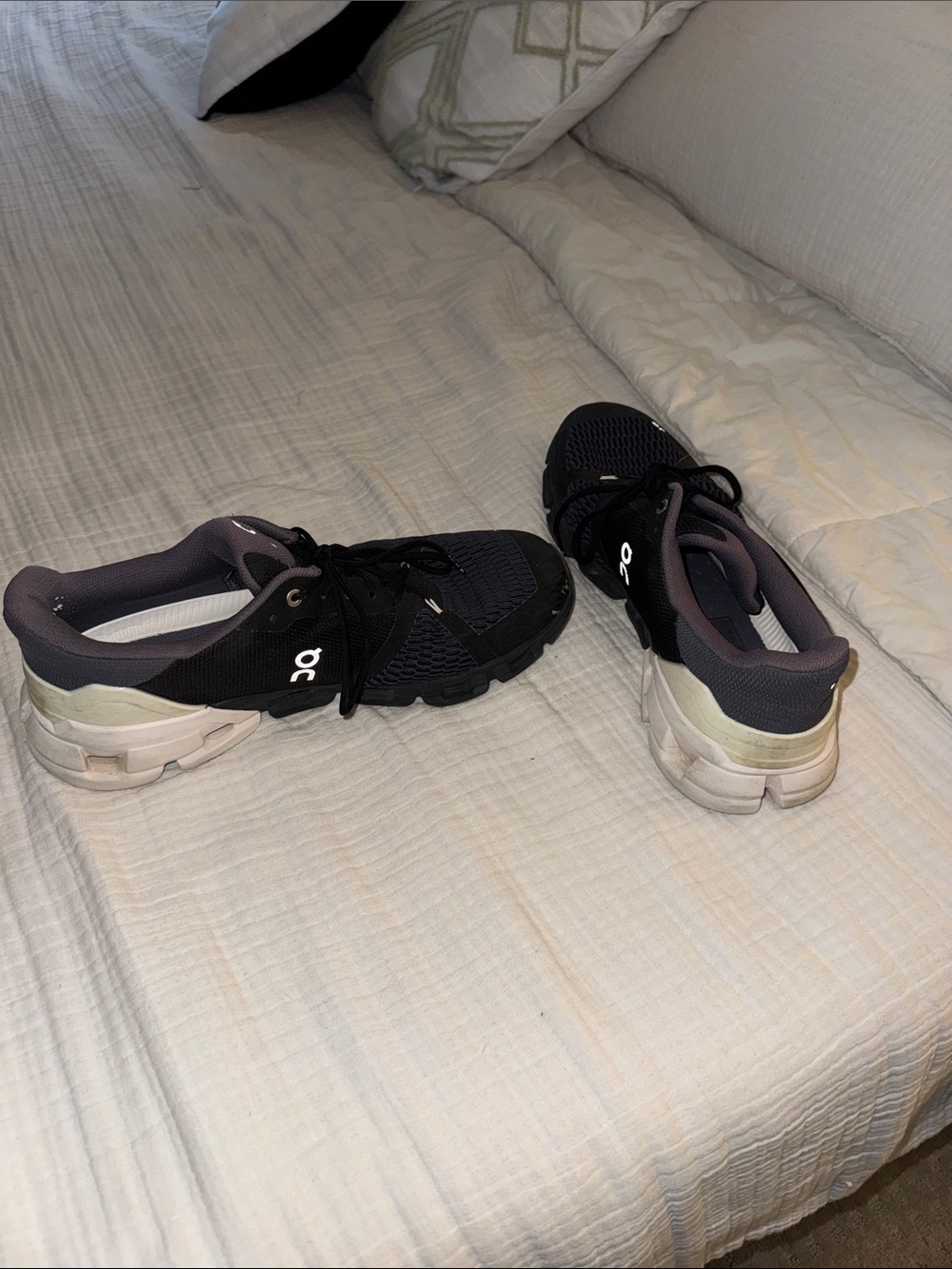 On Cloud Men's Black and Gray Athletic Running Shoes - Picture 3 of 5
